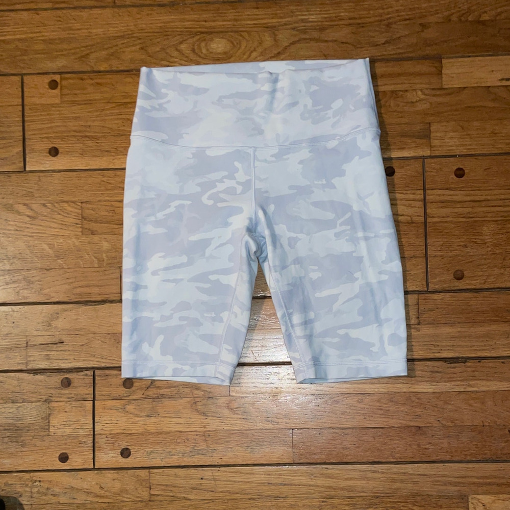 Lululemon Wunder Under Short 10" *Ribbed - Picture 16 of 16